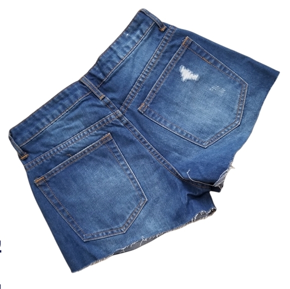 Forever 21 Letter Print Destructed Cutoff Denim Jean Shorts Size 25 100% Cotton. - Picture 5 of 7